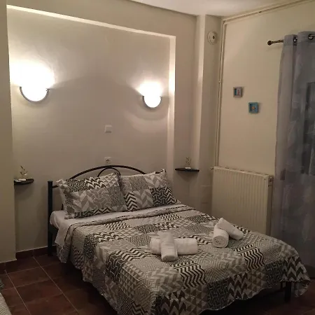 Agia Triada Rooms Хостел Айя-Триас