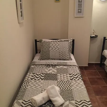 Хостел Agia Triada Rooms Айя-Триас